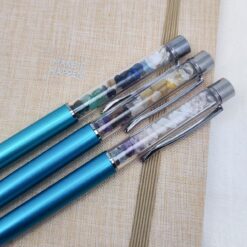 Schreiber mit Edelsteinen