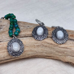 Alternative view of Ohrhänger "Im Moment"