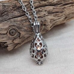 Halskette "In Erinnerung" (Kapsel)