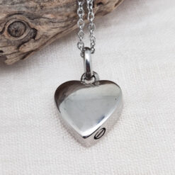 Alternative view of Halskette "Herz" (Gedenkanhänger)